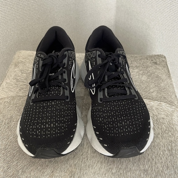 BROOKS GLYCERIN 20 WOMAN SZ 8W